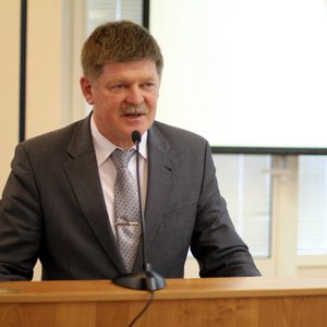 Лазарев