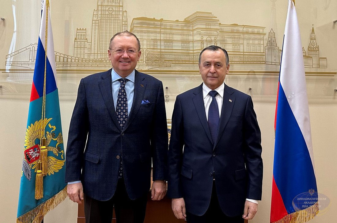 А.В.Яковенко и Посол Таджикистана (1).jpg